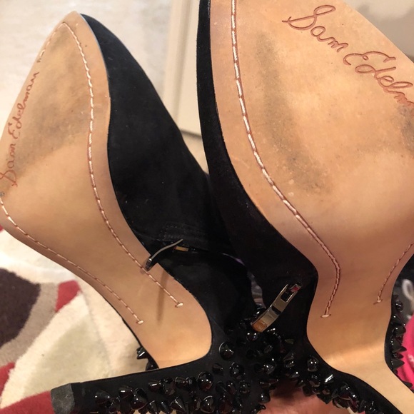 Pre loved black booties - Picture 5 of 6